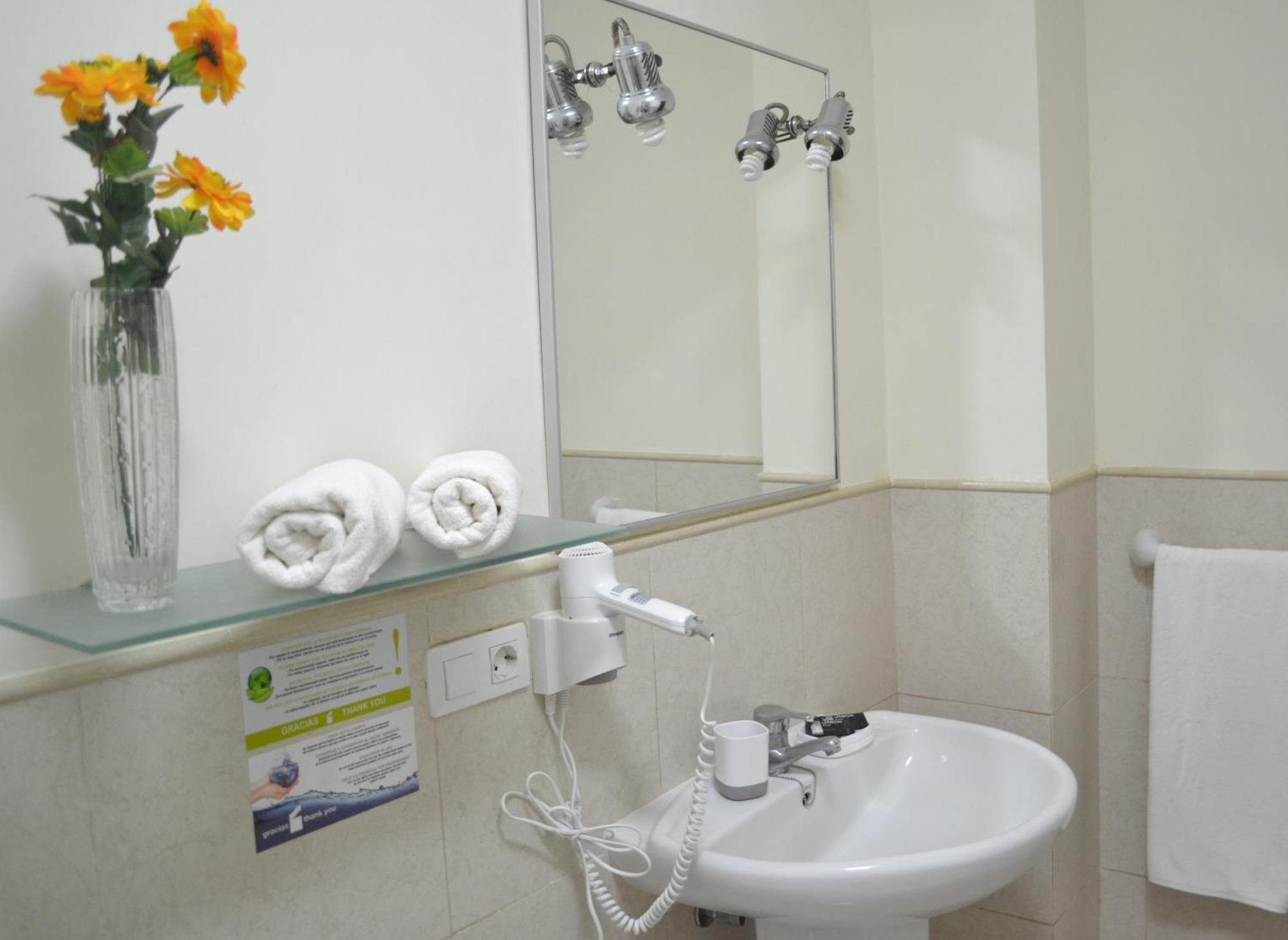 Two-Bedroom Apartment,1550053447:JPEG